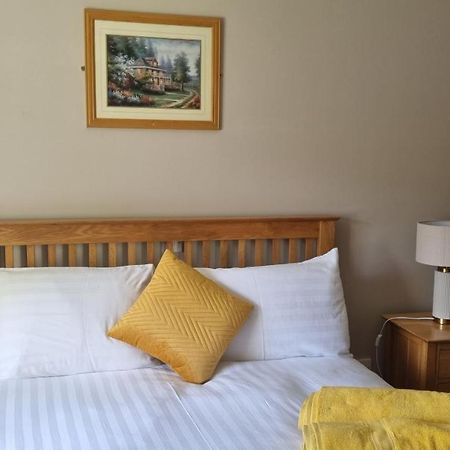 2 Bedroomed Ground Floor Apartment 肯梅尔 外观 照片
