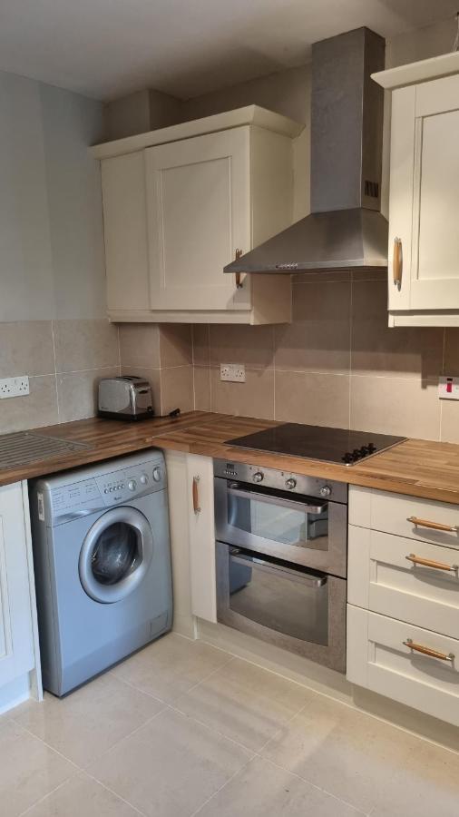 2 Bedroomed Ground Floor Apartment 肯梅尔 外观 照片